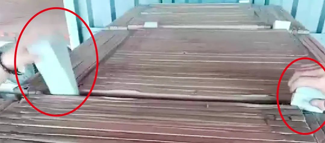 云顶集团陶瓷大板卸货第一步图片