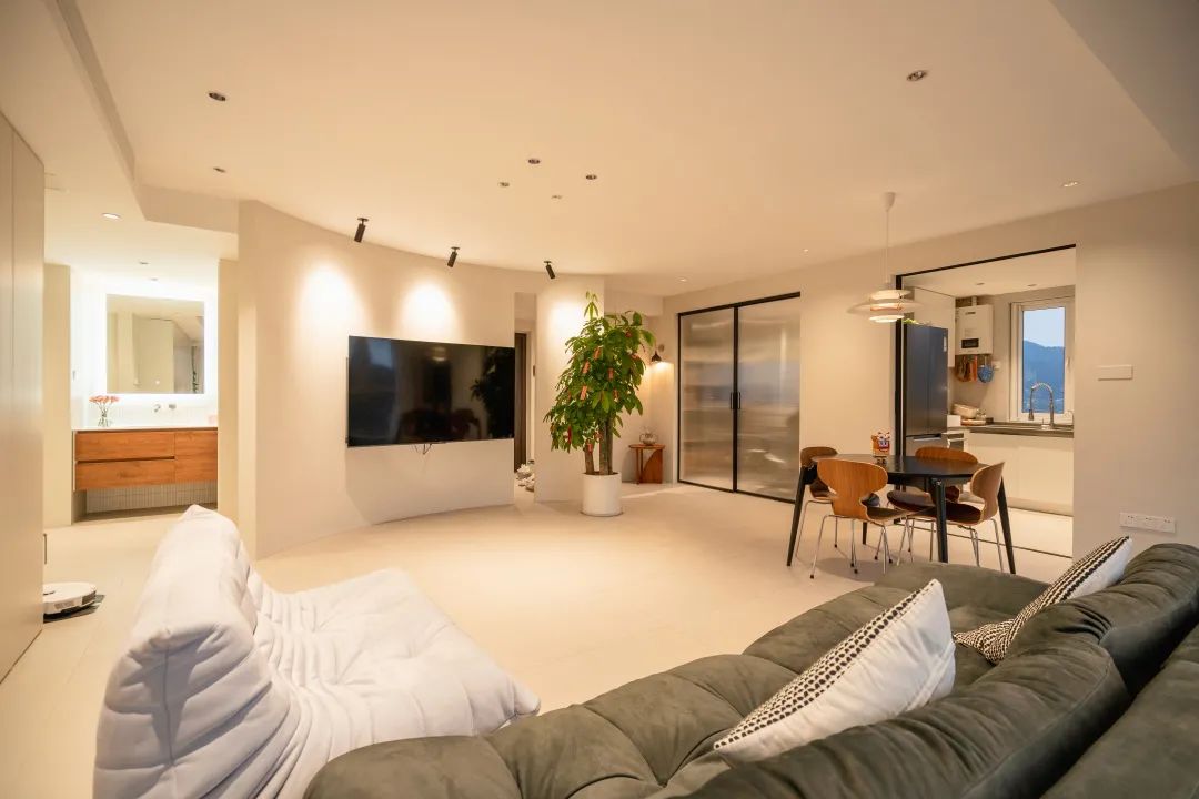 云顶集团地砖泛起大地灰质感砖的侘寂美感图